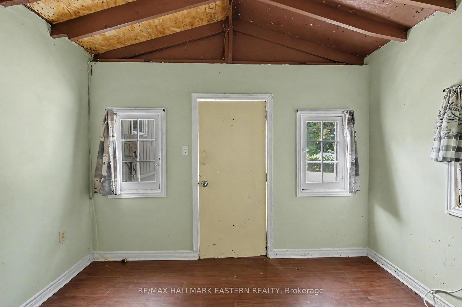 7034 Beech Street • Hamilton Township, ON photo 16
