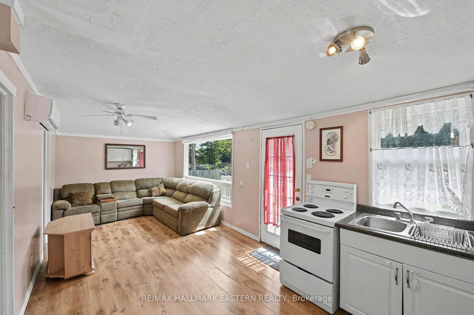 7034 Beech Street • Hamilton Township, ON photo 6