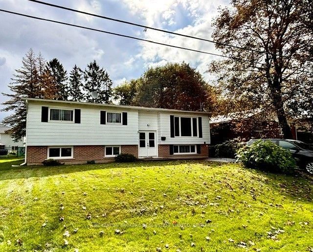 355 Oak Street • Gananoque, ON photo 1