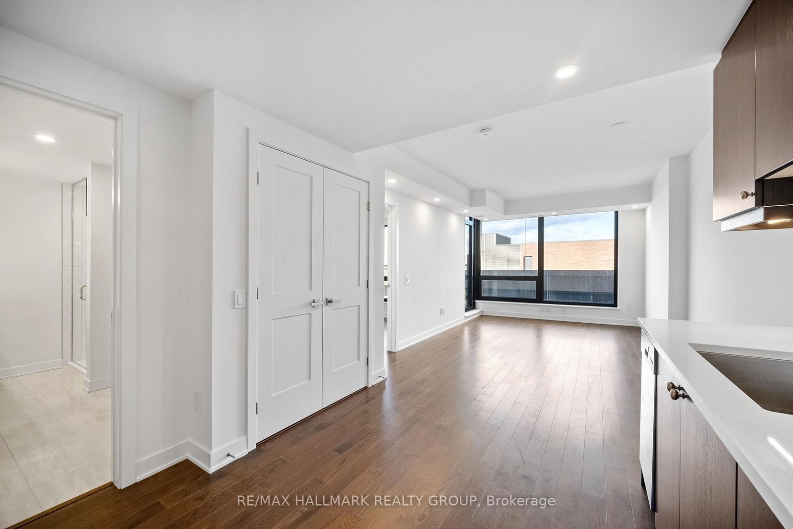 340 QUEEN Street • #1403 • Ottawa, ON photo 12