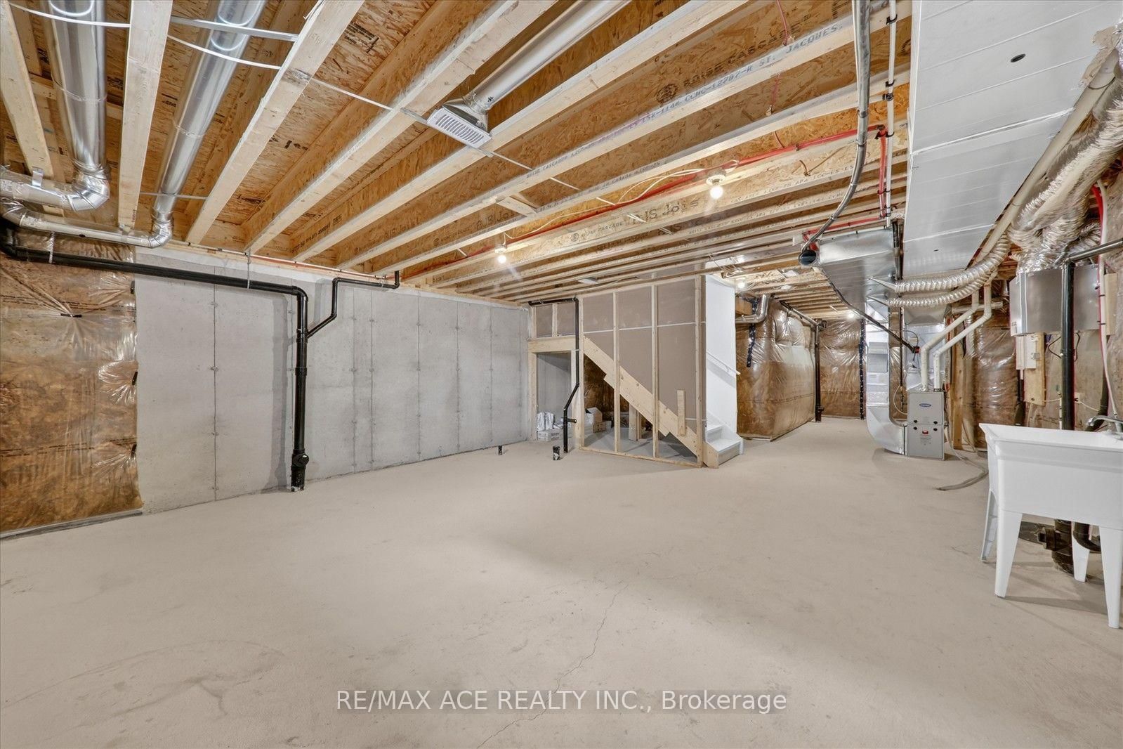 45 International Drive • Haldimand, ON photo 38