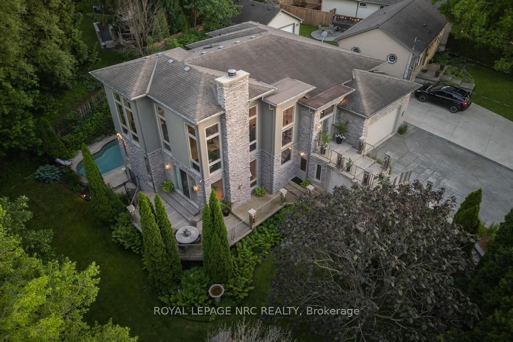 164A Lakeshore Road • St. Catharines, ON photo 1