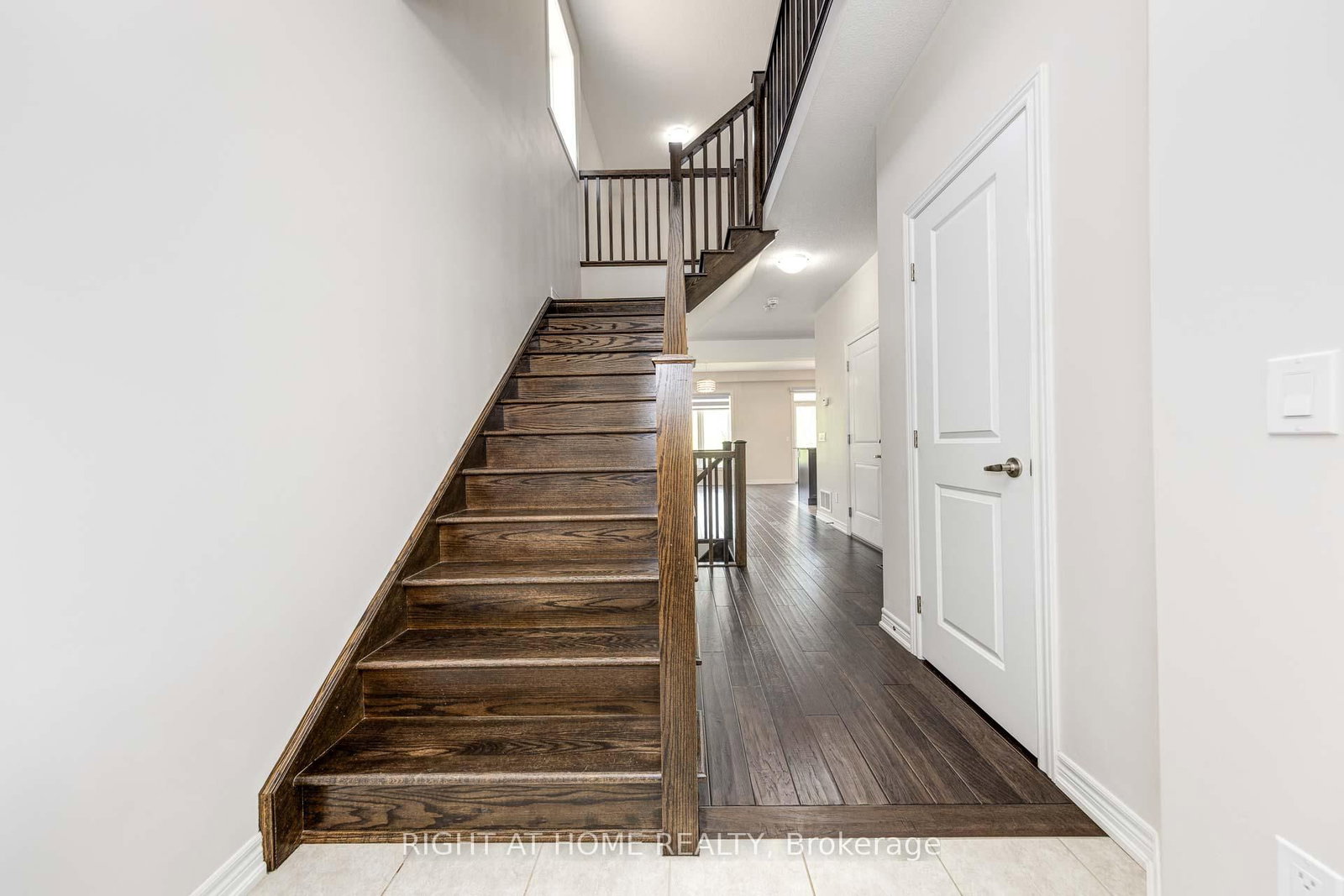 71 Southshore Crescent • Hamilton, ON photo 18