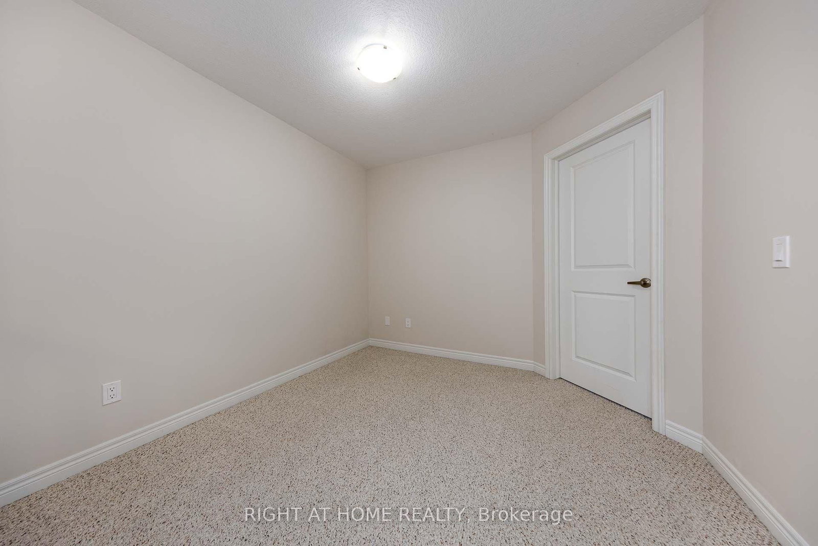 71 Southshore Crescent • Hamilton, ON photo 21
