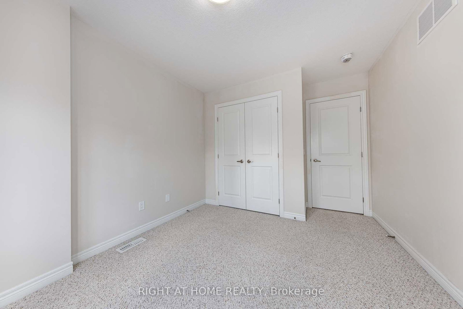 71 Southshore Crescent • Hamilton, ON photo 29