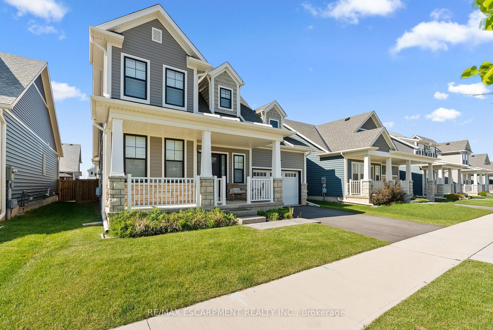 26 BEACHWALK Crescent • Fort Erie, ON photo 4