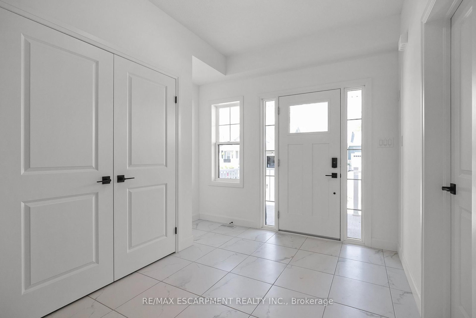 26 BEACHWALK Crescent • Fort Erie, ON photo 8