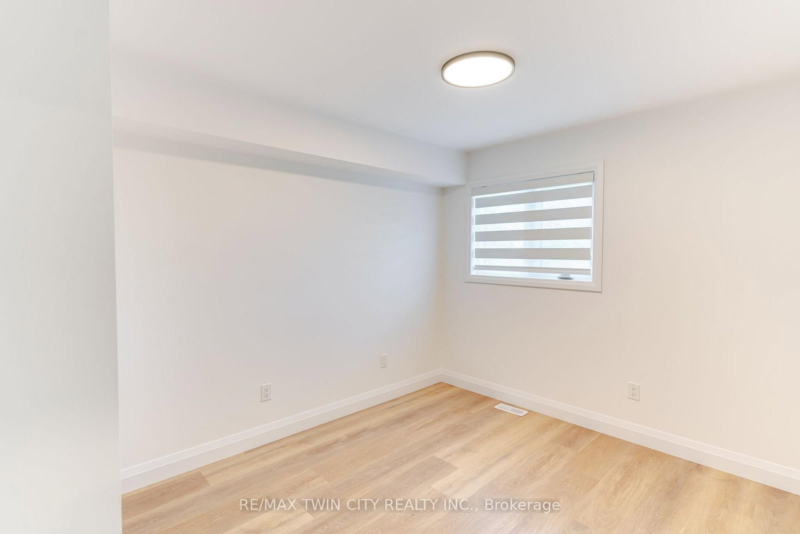 3-825 Stirling Ave, Kitchener, view 13