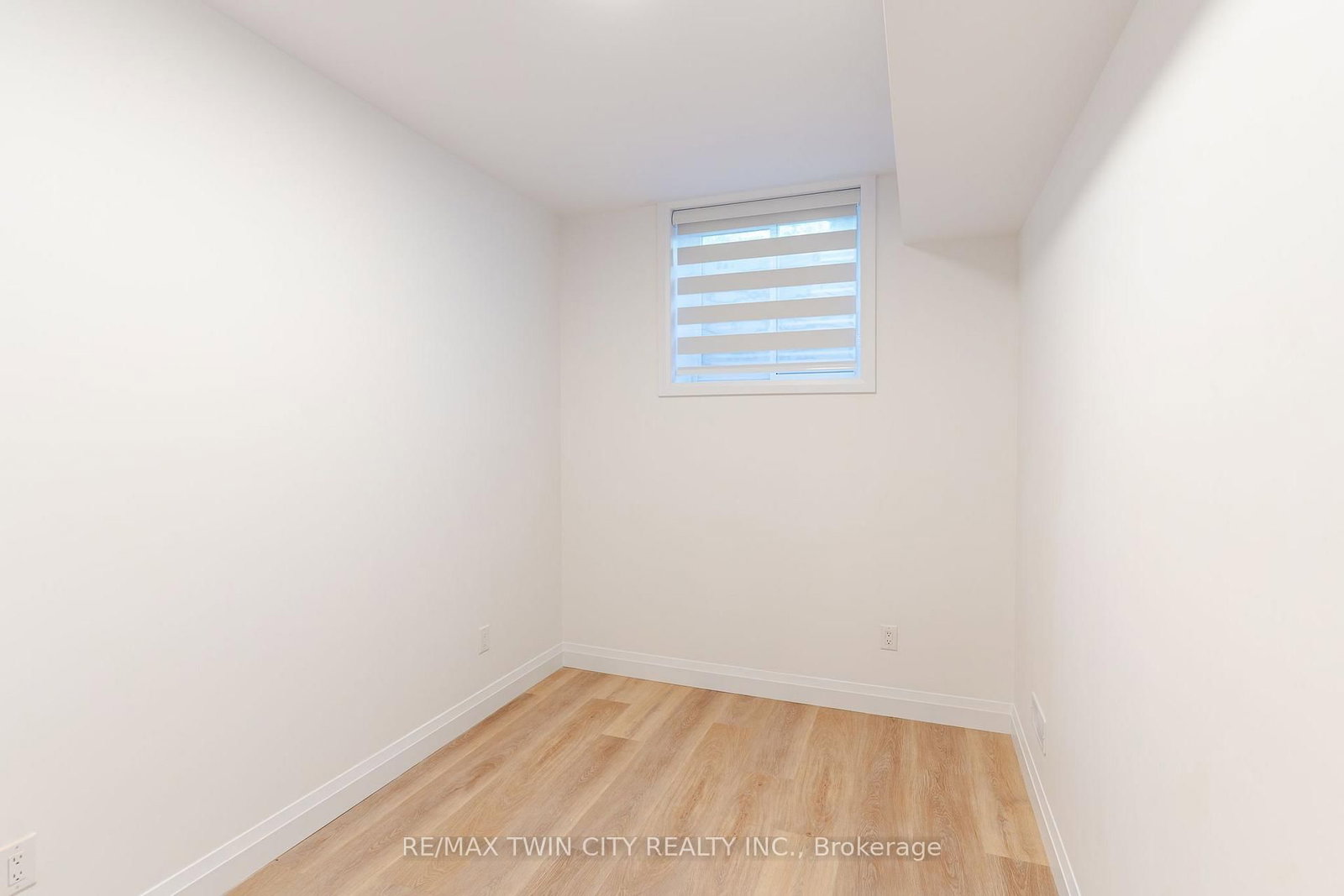 4-825 Stirling Ave, Kitchener, view 8