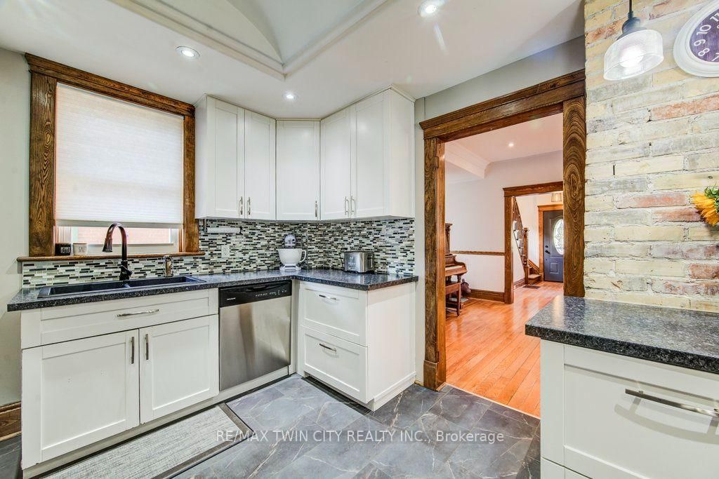 12 Queen Mary Street • Wilmot, ON photo 20