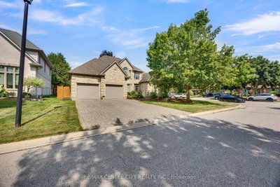 2 HAVENWOOD Way • London North, ON photo 2