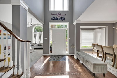 2 HAVENWOOD Way • London North, ON photo 5