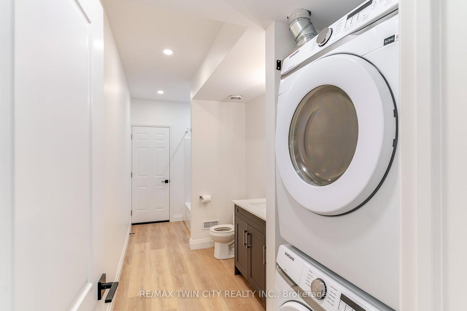 4-220 Heiman St, Kitchener, view 12