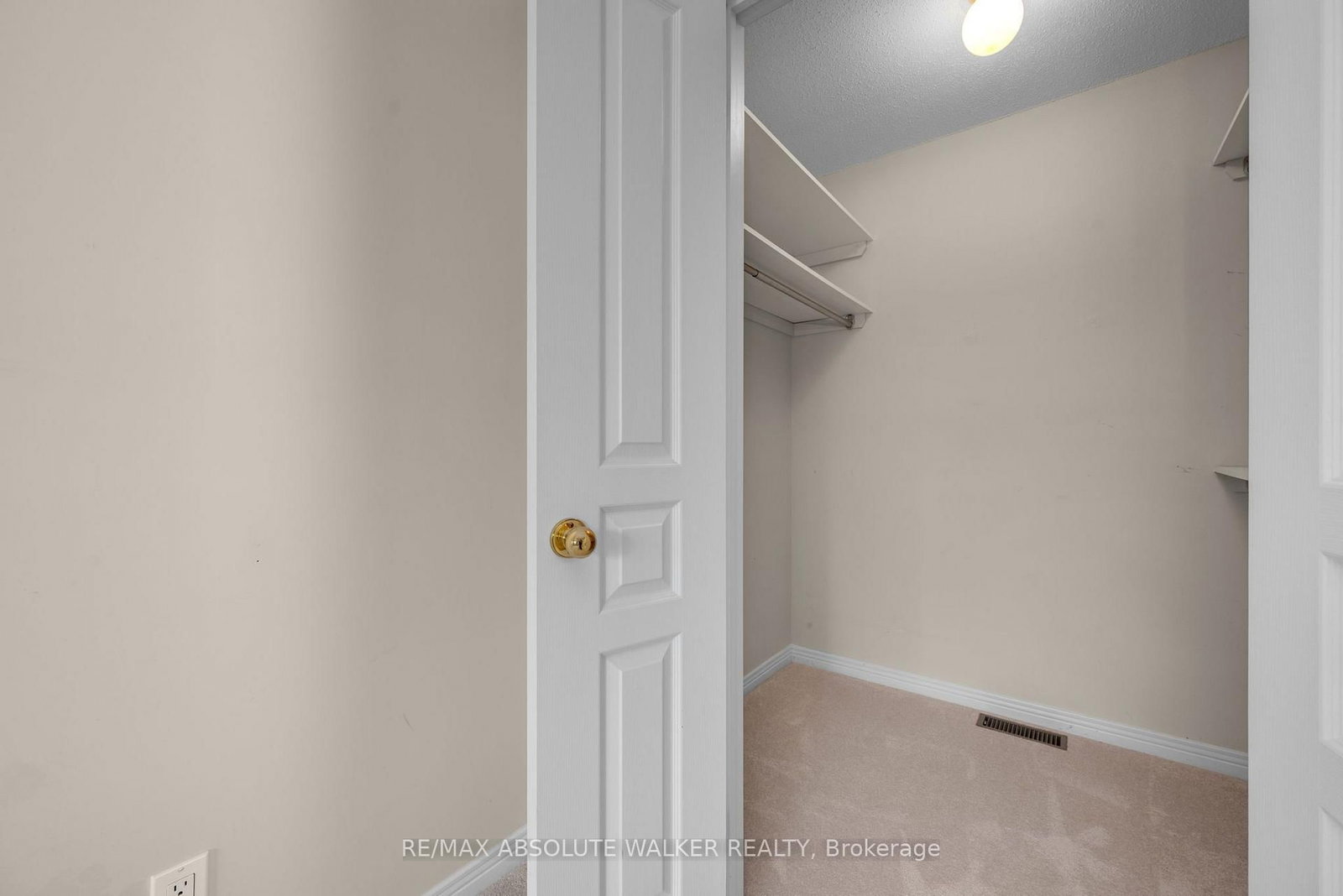 664 Wild Shore Crescent • Ottawa, ON photo 19