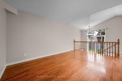 664 Wild Shore Crescent • Ottawa, ON photo 8