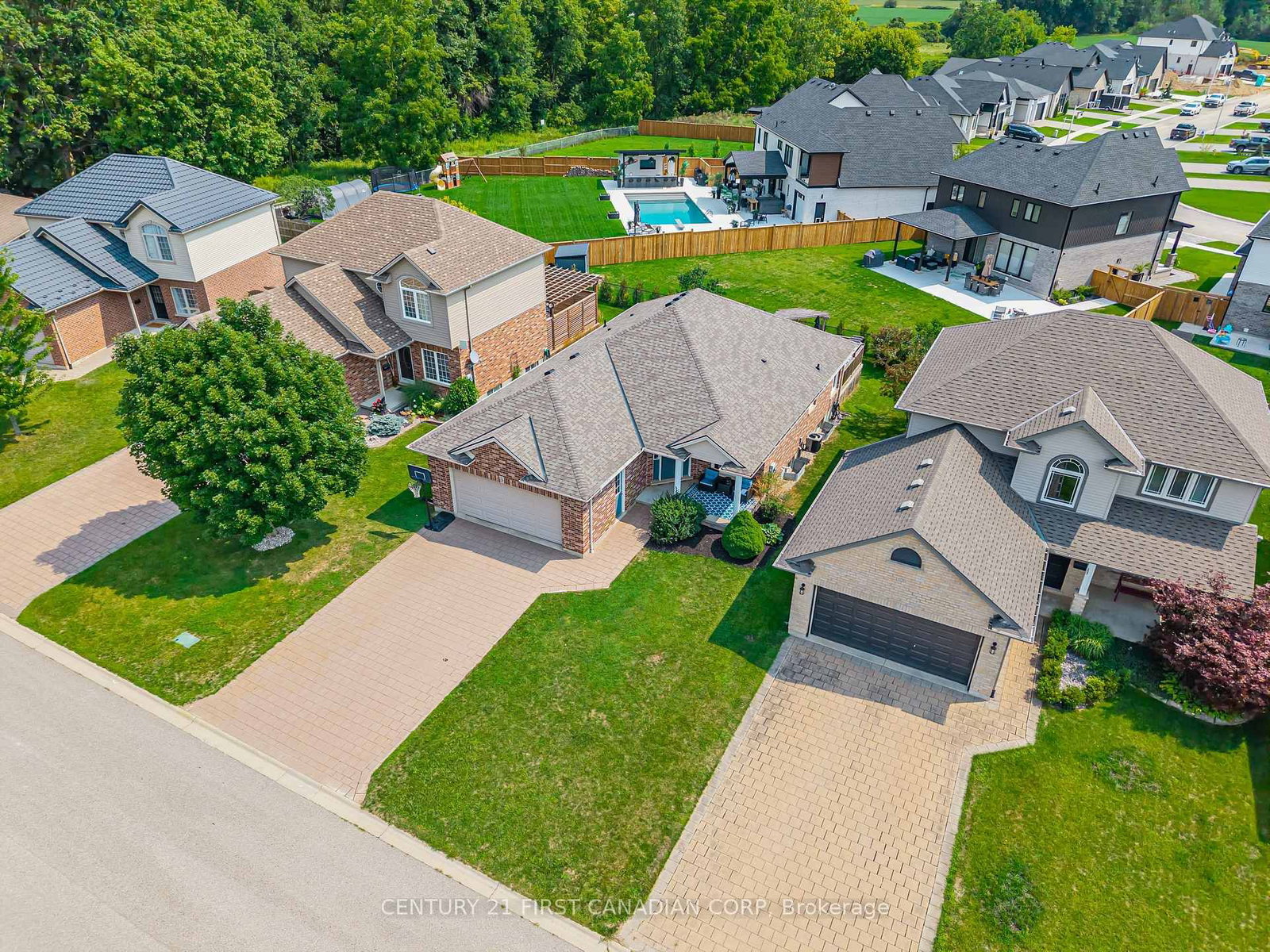 131 Deborah Drive • Strathroy-Caradoc, ON photo 39