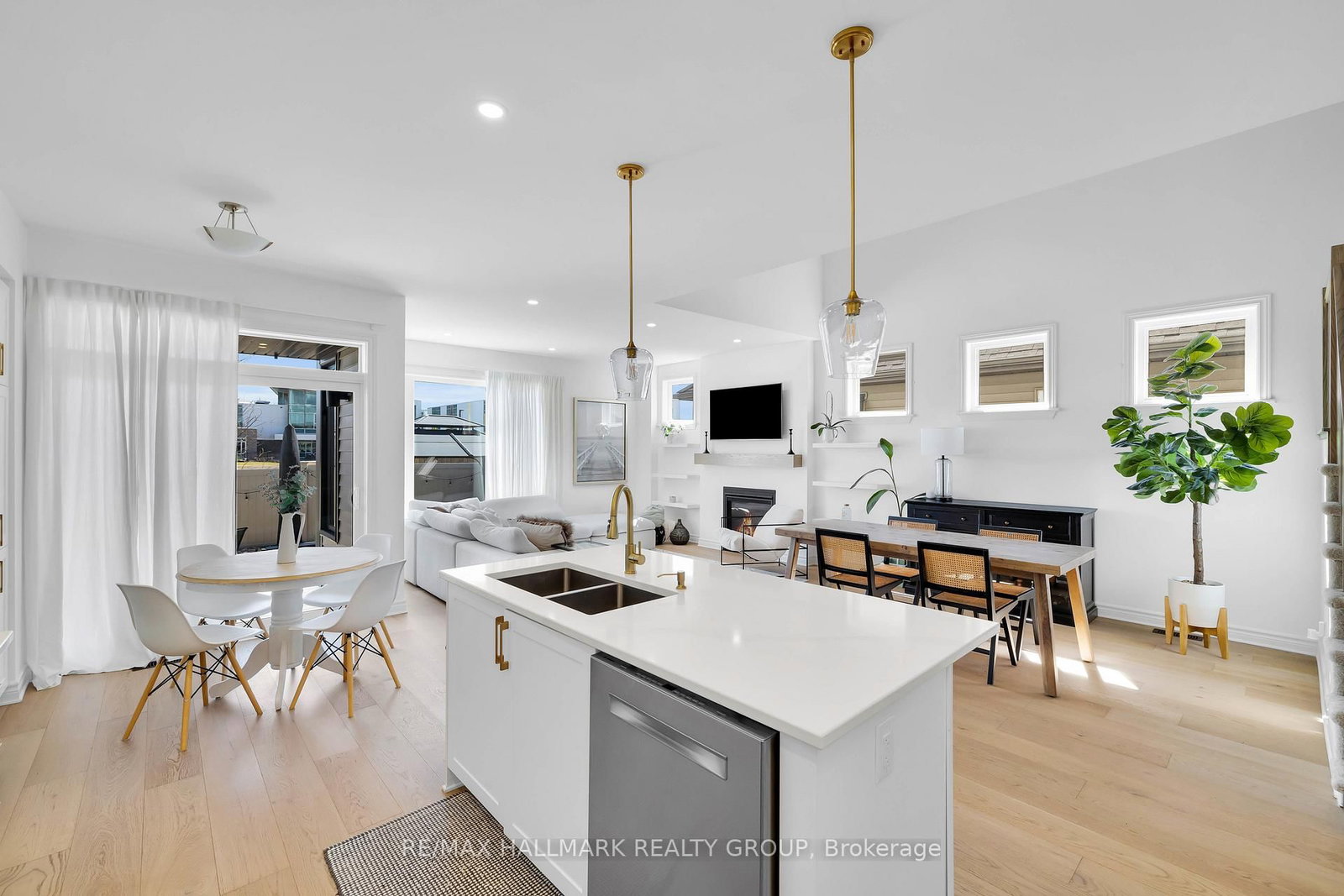 112 Crevasse Road • Ottawa, ON photo 8