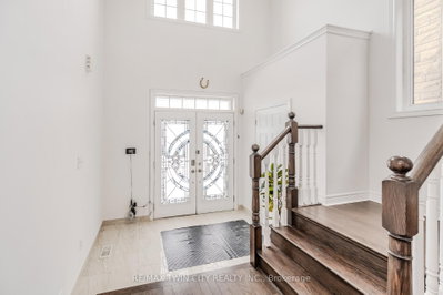 498 Thomas Slee Drive • Kitchener, ON photo 4