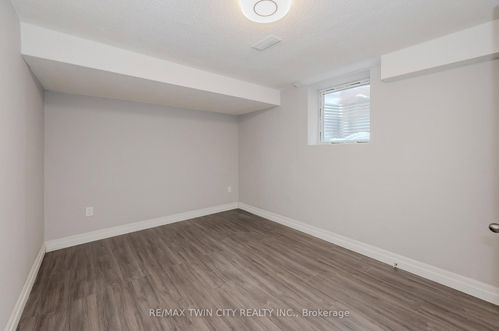 498 Thomas Slee Drive • Kitchener, ON photo 42