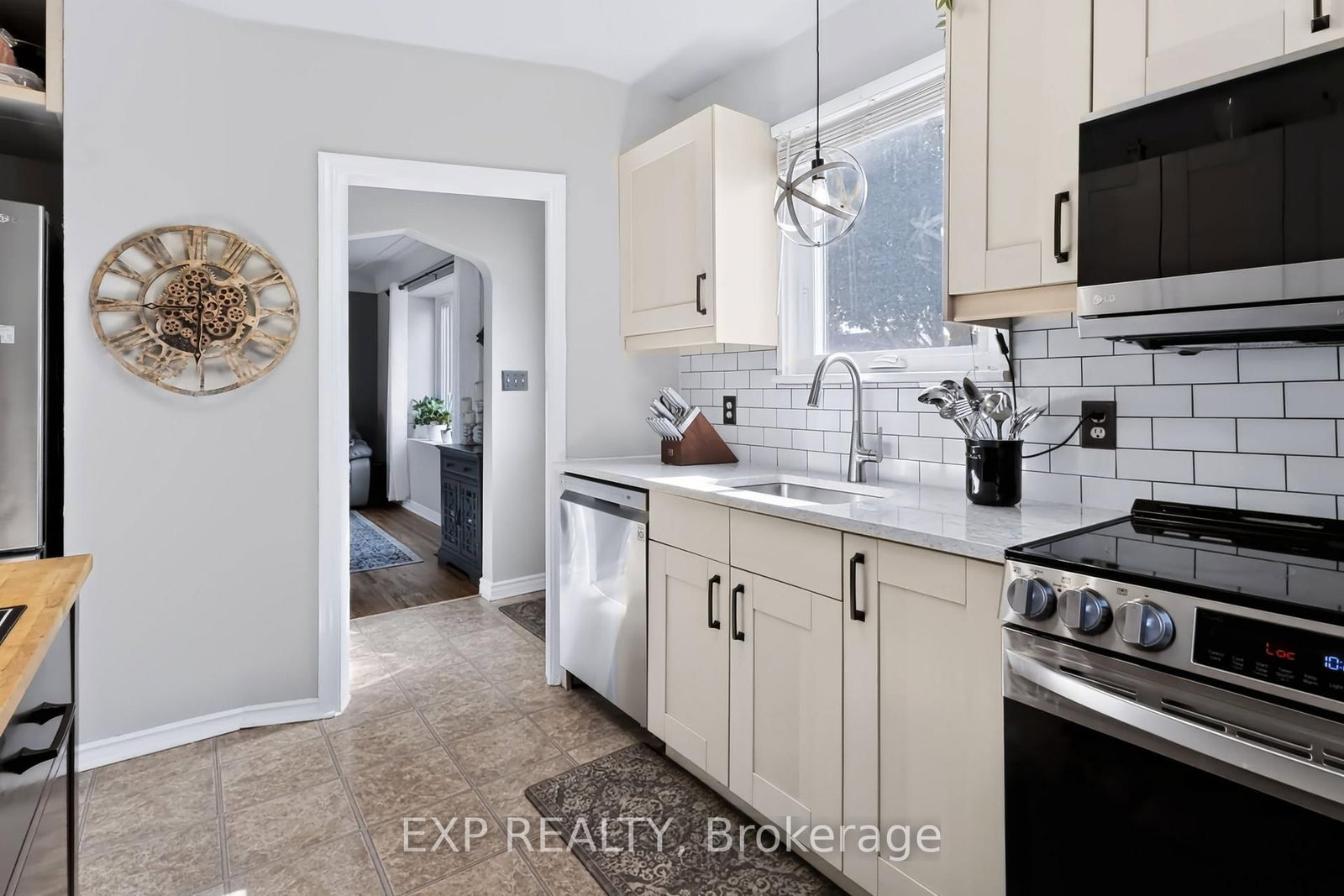 164 Charlotte Street • Hamilton, ON photo 8