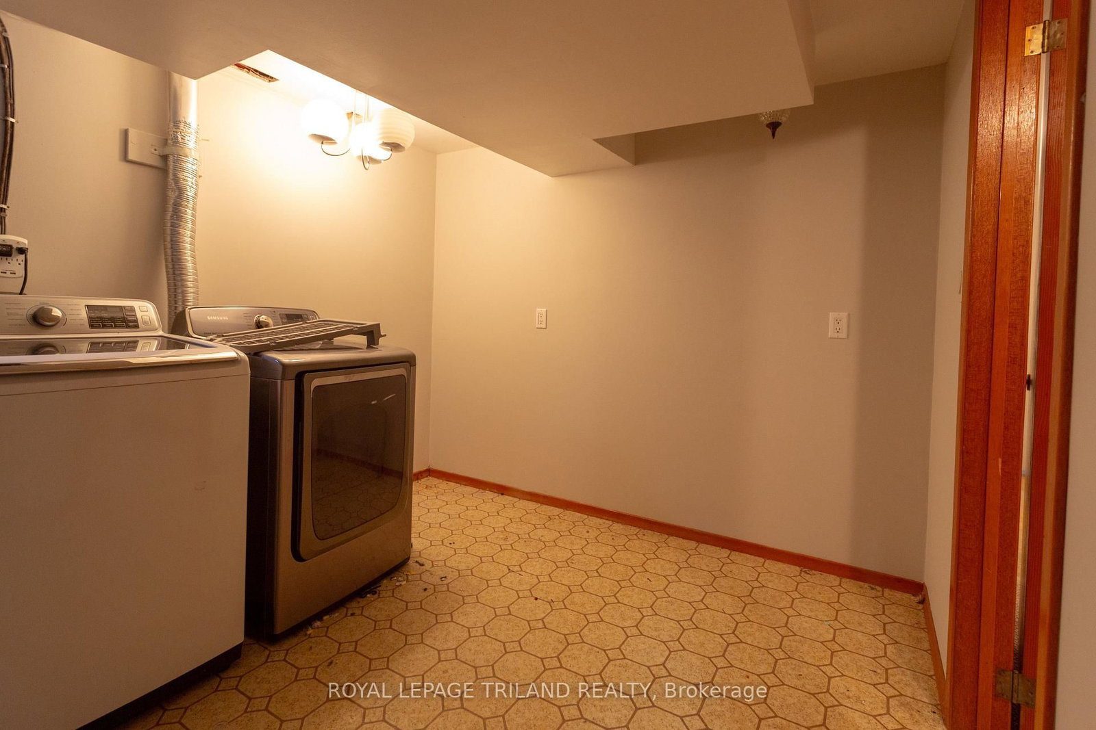 8 Croatia Court • St. Thomas, ON photo 37