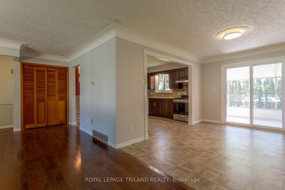8 Croatia Court • St. Thomas, ON photo 6