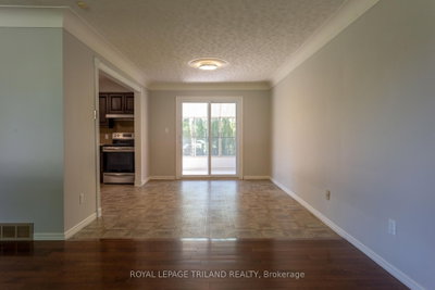 8 Croatia Court • St. Thomas, ON photo 9