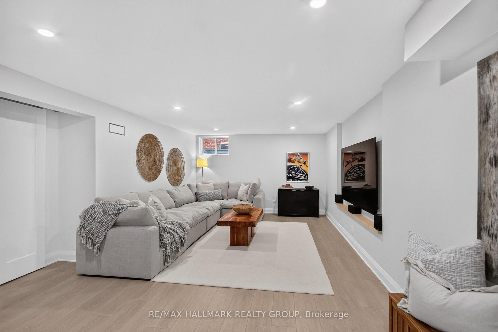 1677 Abbey Road • Ottawa, ON photo 40