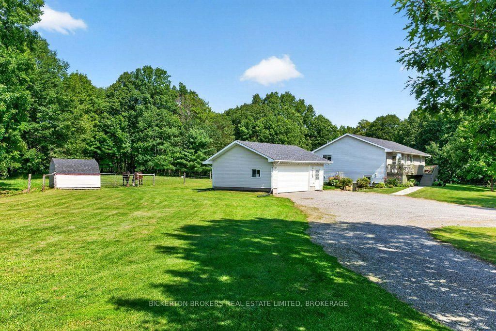 342 Lyndhurst Road • Leeds and the Thousand Islands, ON photo 14
