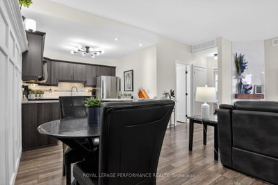 135 Harthill Way • #B • Ottawa, ON photo 8