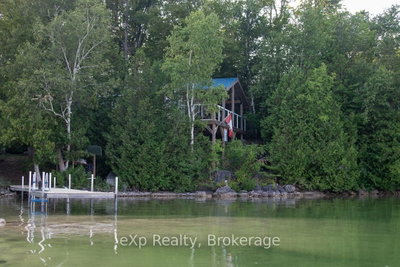 99 Teddy Bear Lane • South Bruce Peninsula, ON photo 2