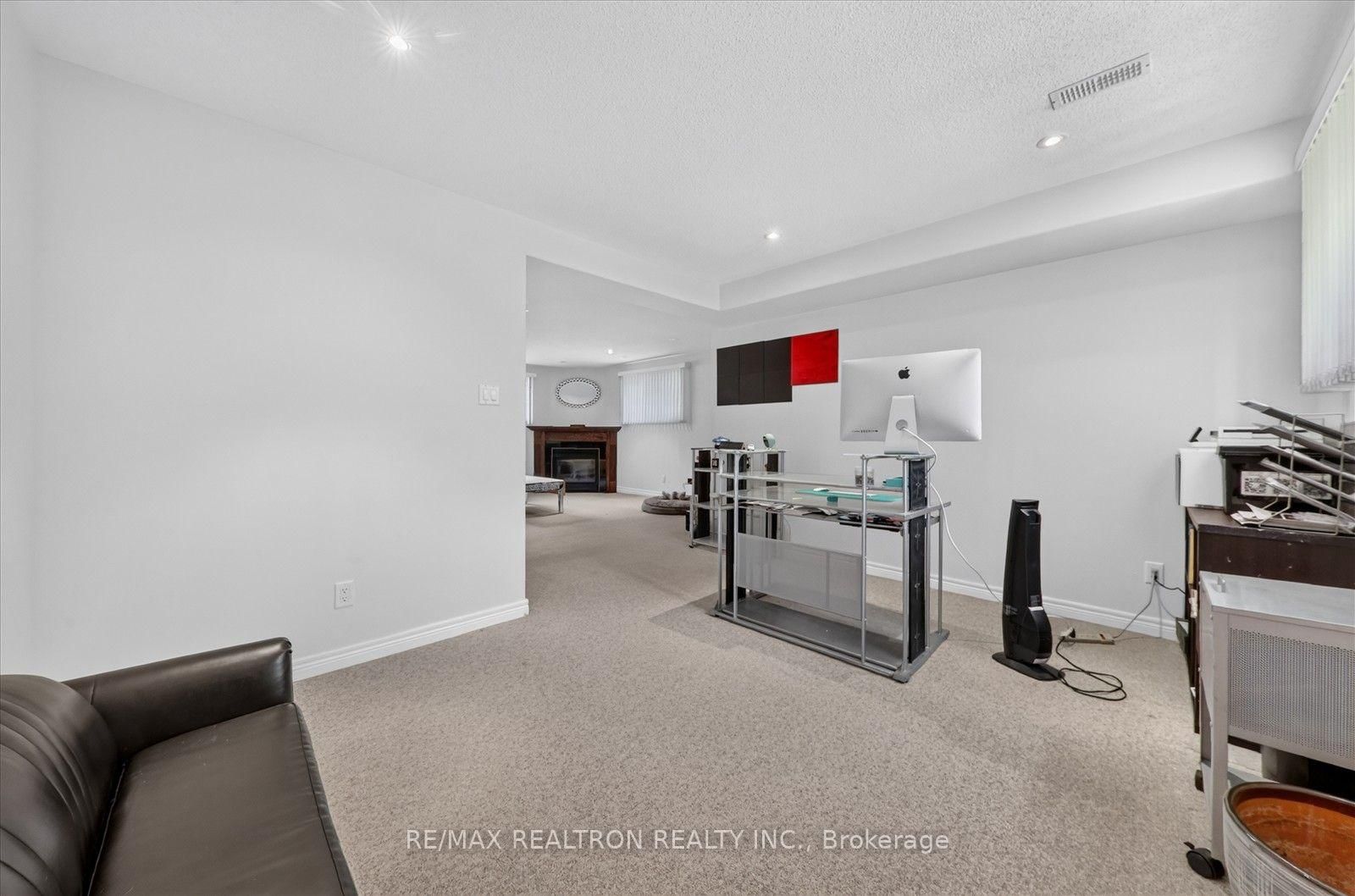 295 Woodward Avenue • Selwyn, ON photo 11