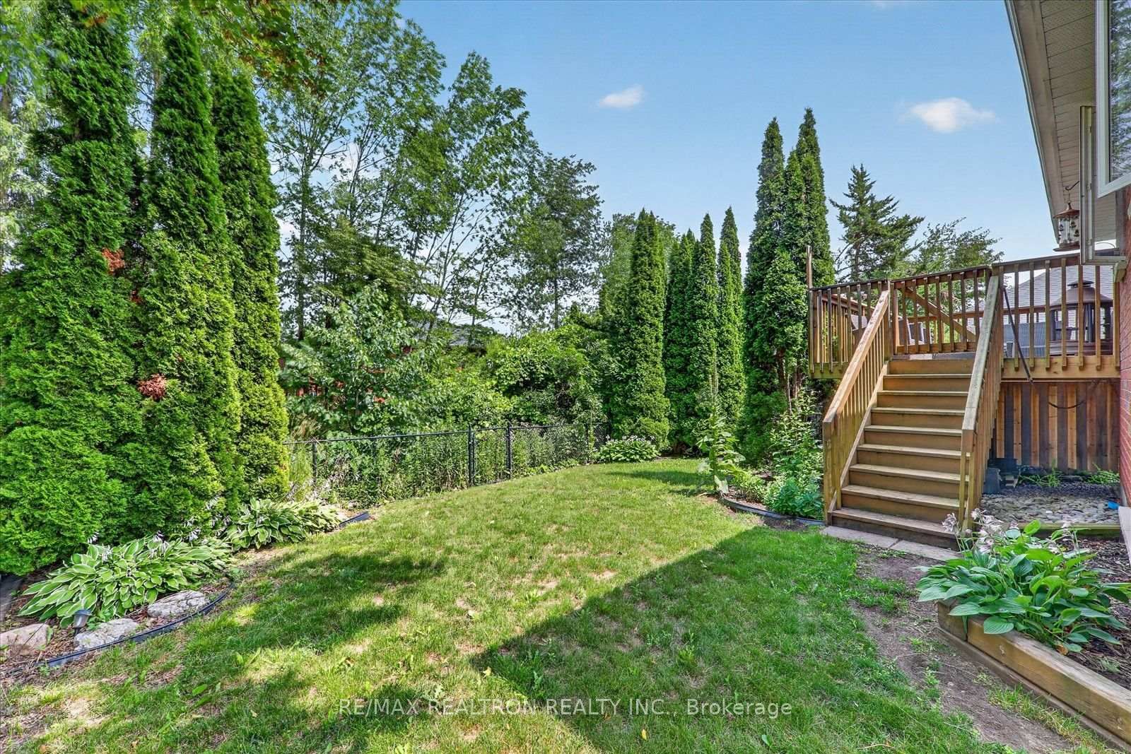 295 Woodward Avenue • Selwyn, ON photo 14
