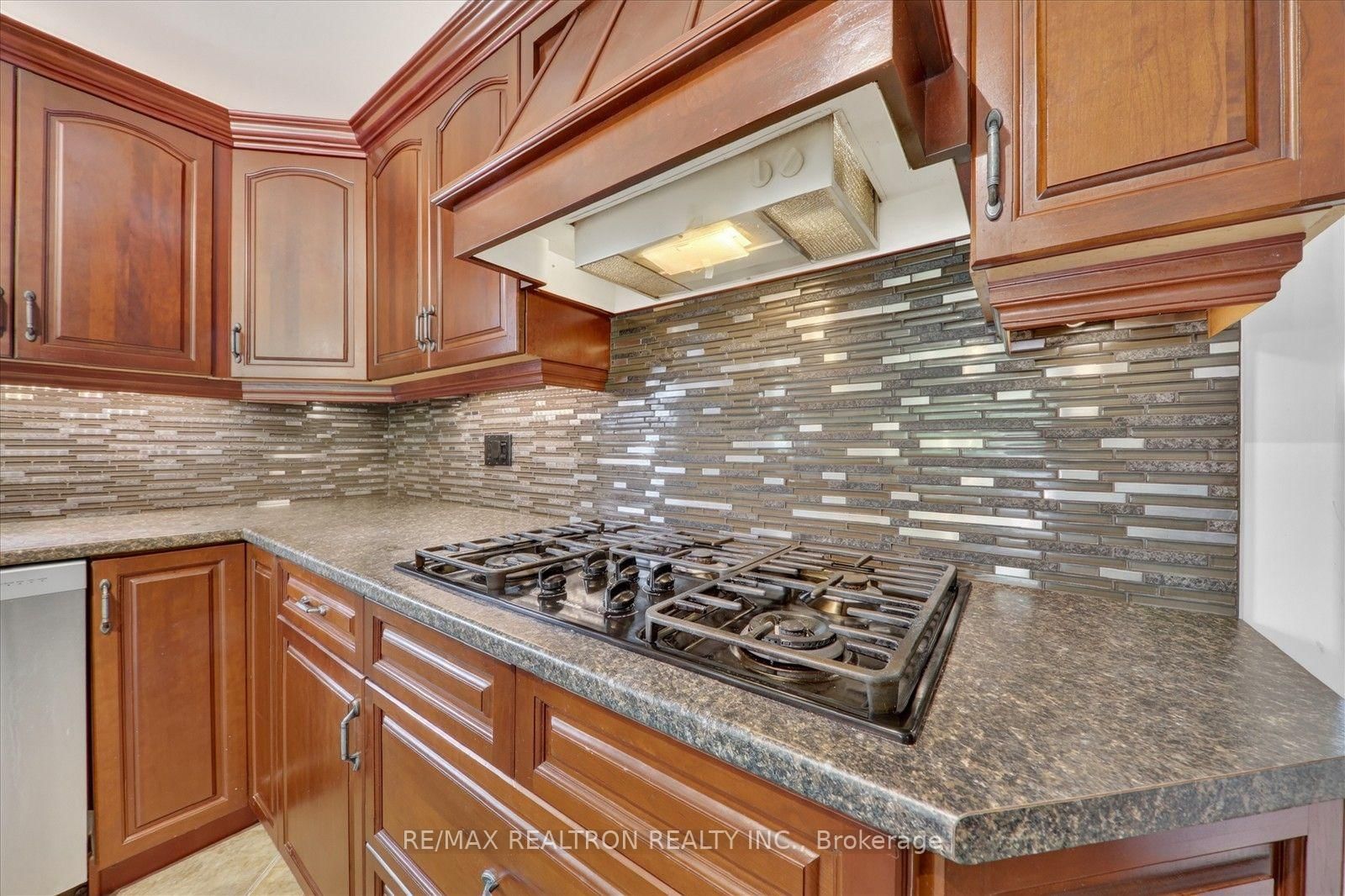 295 Woodward Avenue • Selwyn, ON photo 31