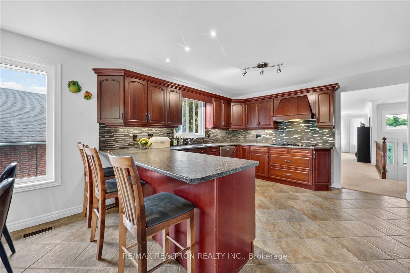 295 Woodward Avenue • Selwyn, ON photo 33