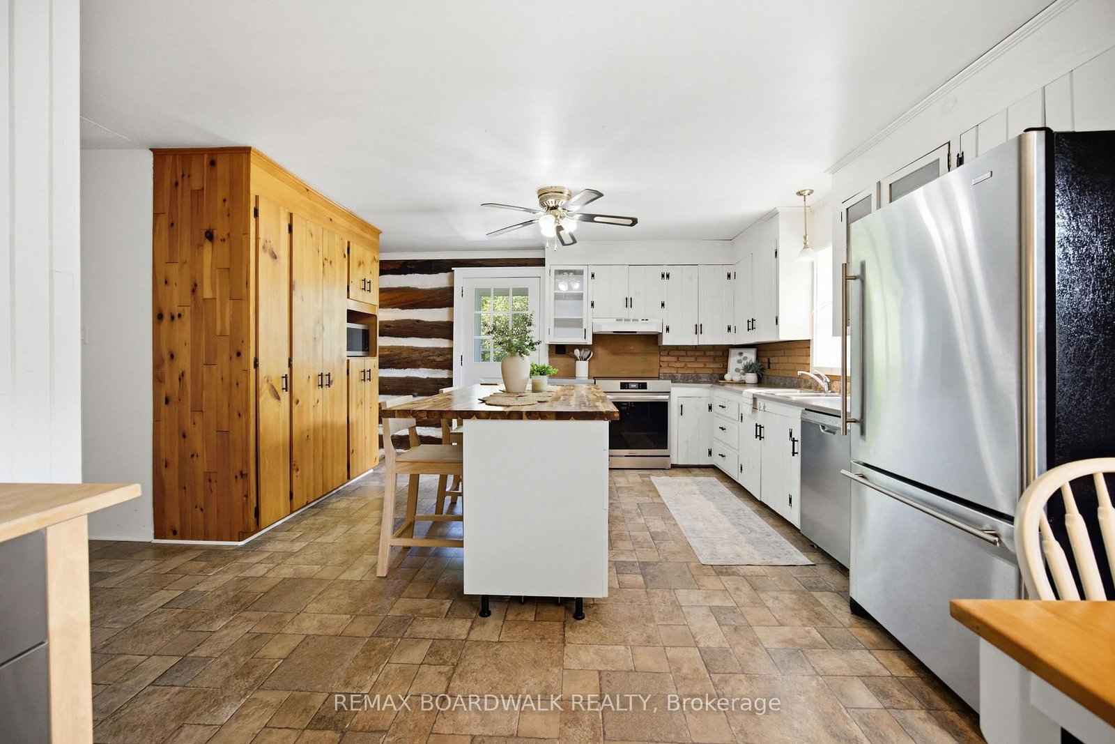 394 Kenyon Road • Perth, ON photo 12