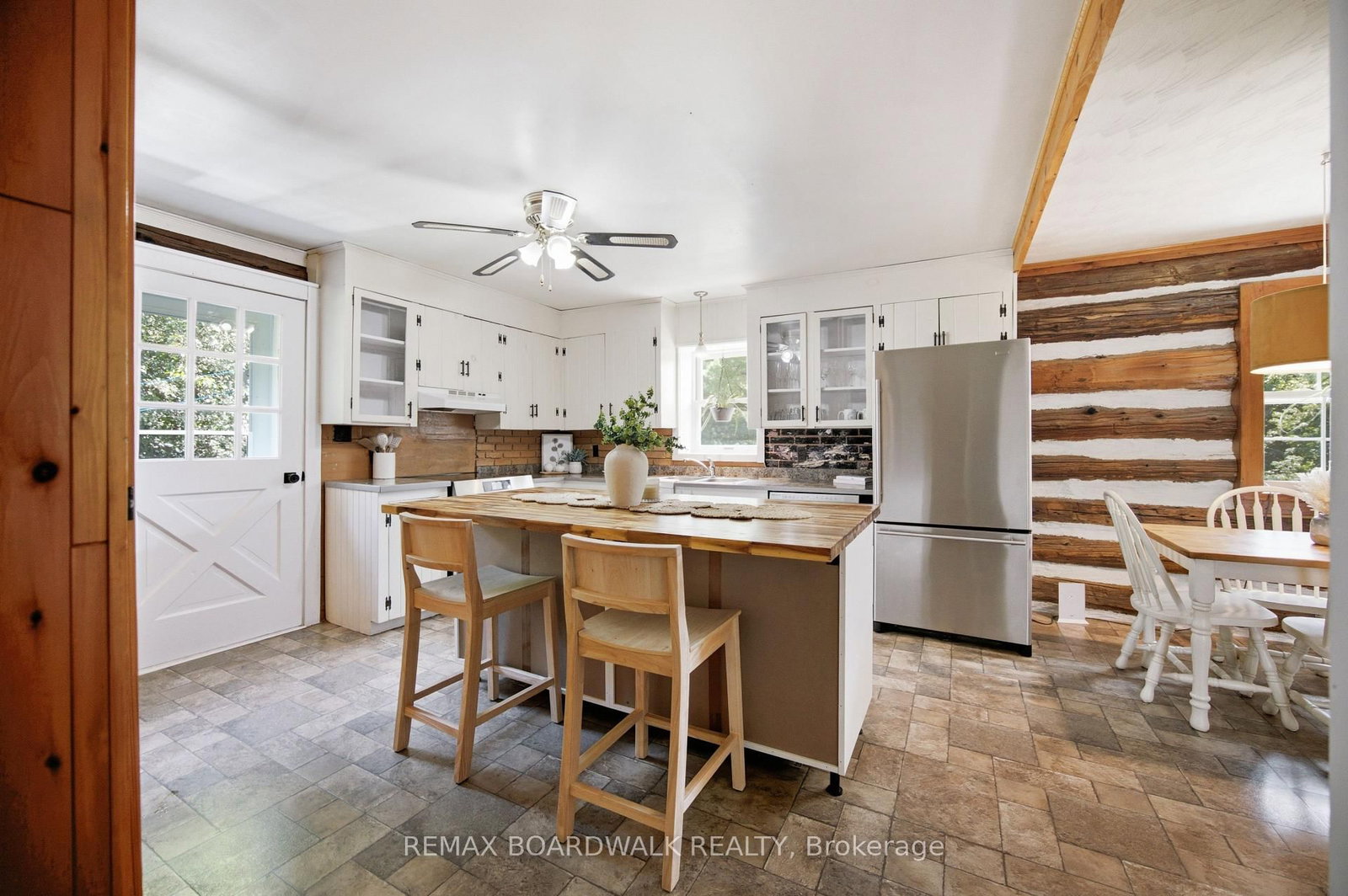 394 Kenyon Road • Perth, ON photo 16
