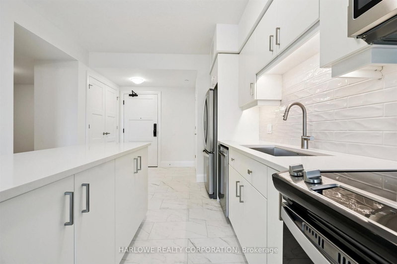 805 - 93 Arthur Street S