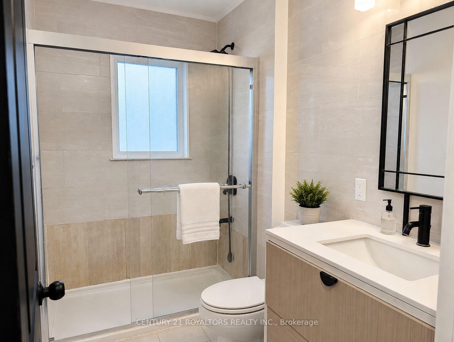 336 Victoria Street N • Woodstock, ON photo 11