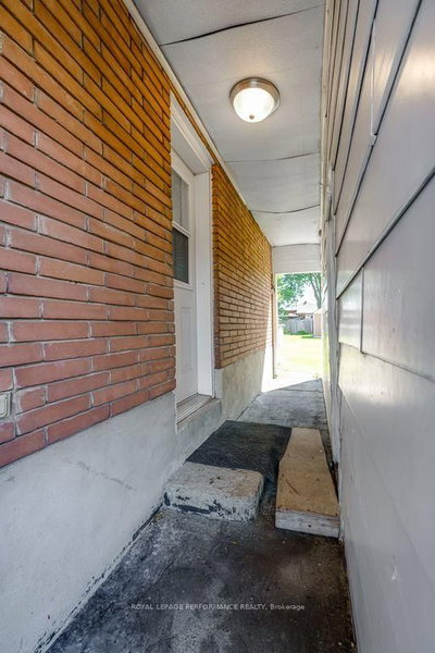 463 Cameron Street • Hawkesbury, ON photo 4