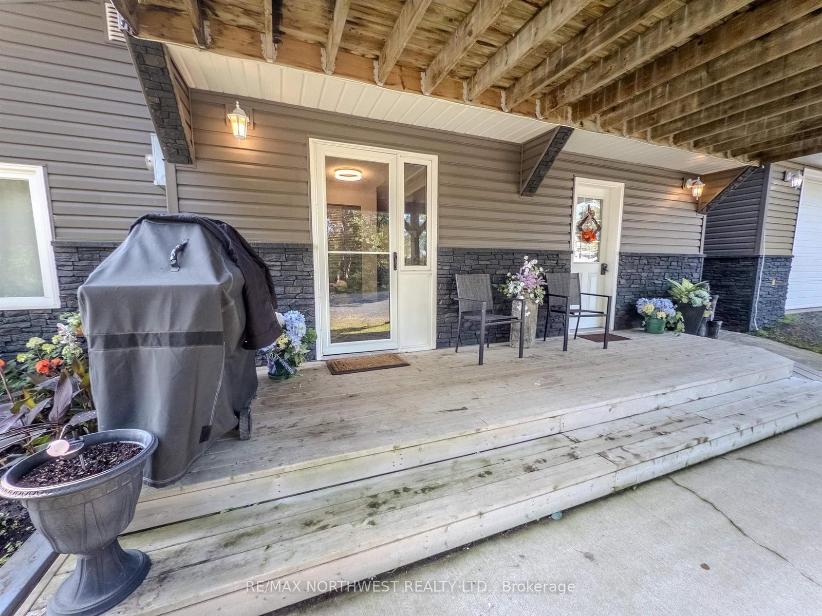 1829 Highway 17 West • Kenora, ON photo 4