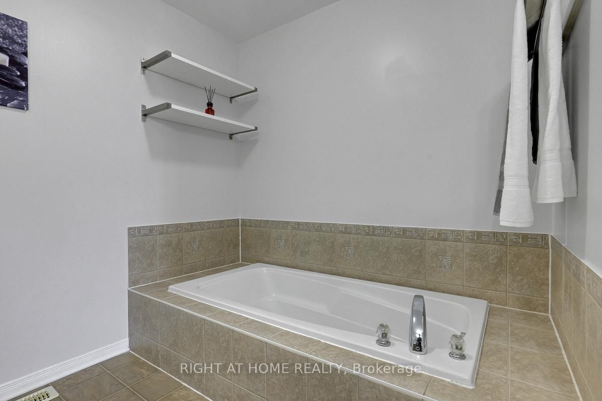 70 Frieday Street • Arnprior, ON photo 23