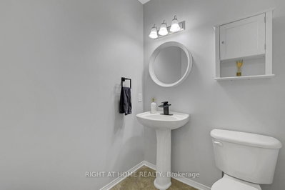 70 Frieday Street • Arnprior, ON photo 4