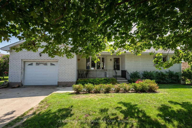 11 Sunset Avenue