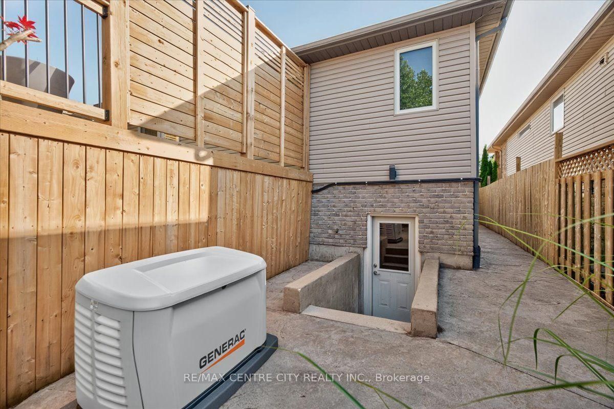 59 Bridle Path • Strathroy-Caradoc, ON photo 42