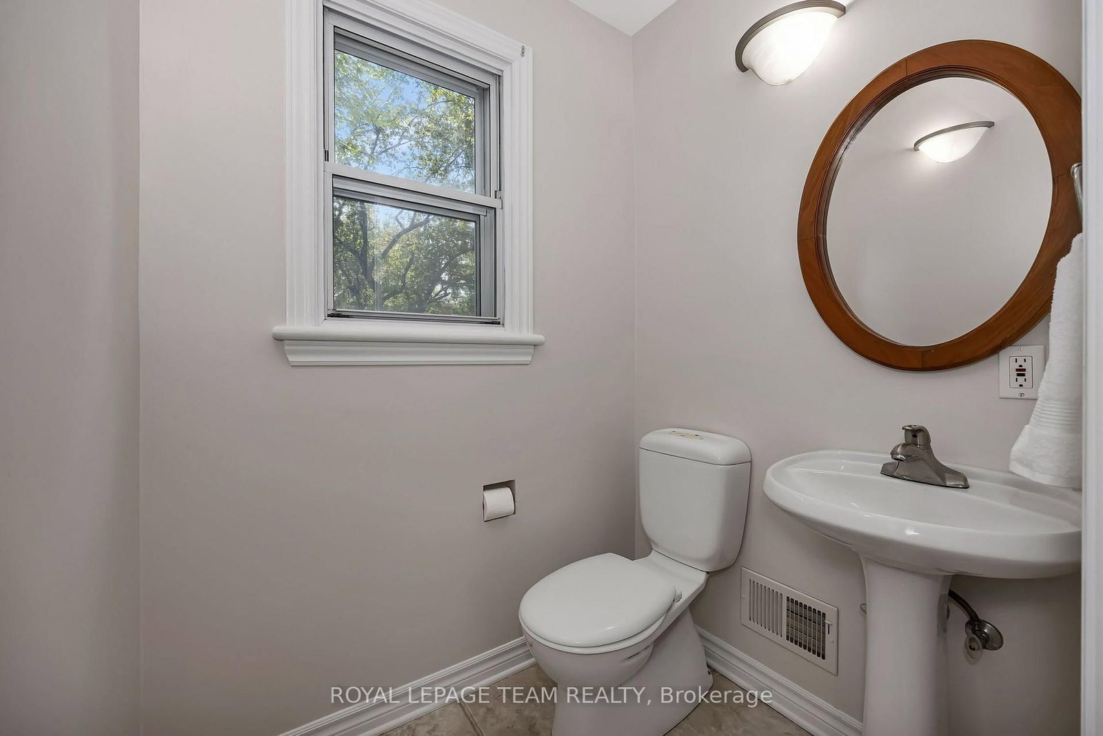 60 Avenue Road • Ottawa, ON photo 15