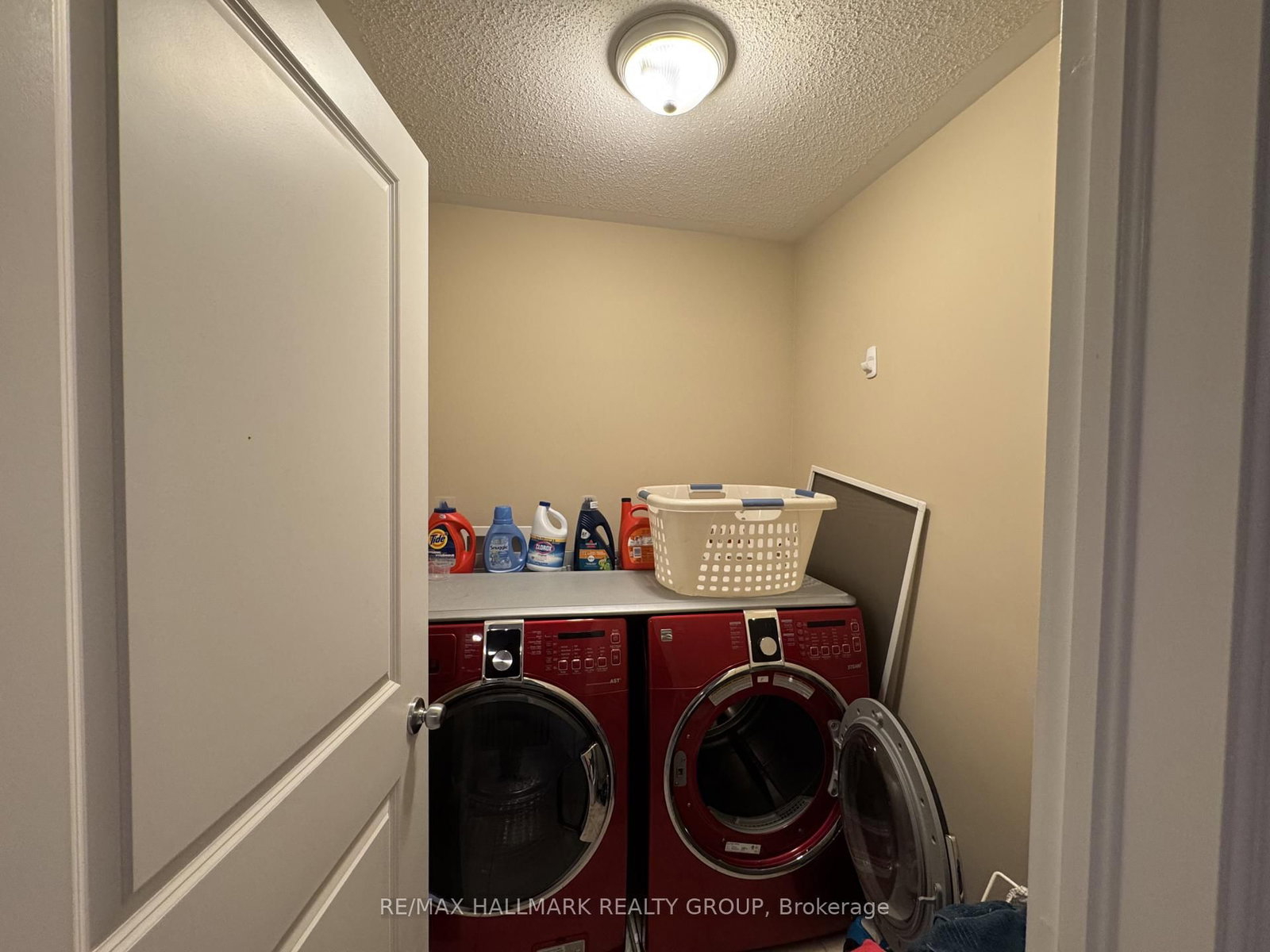 821 Tabaret Street • Ottawa, ON photo 18