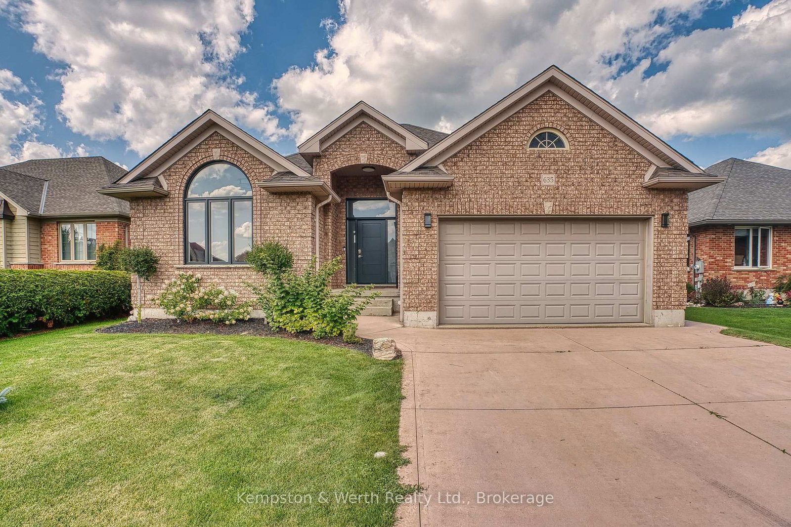 Detached House for sale at 635 Riverview Drive, North Perth, Ontario, N4W 3T7 - Listowel - MLS: X13707430