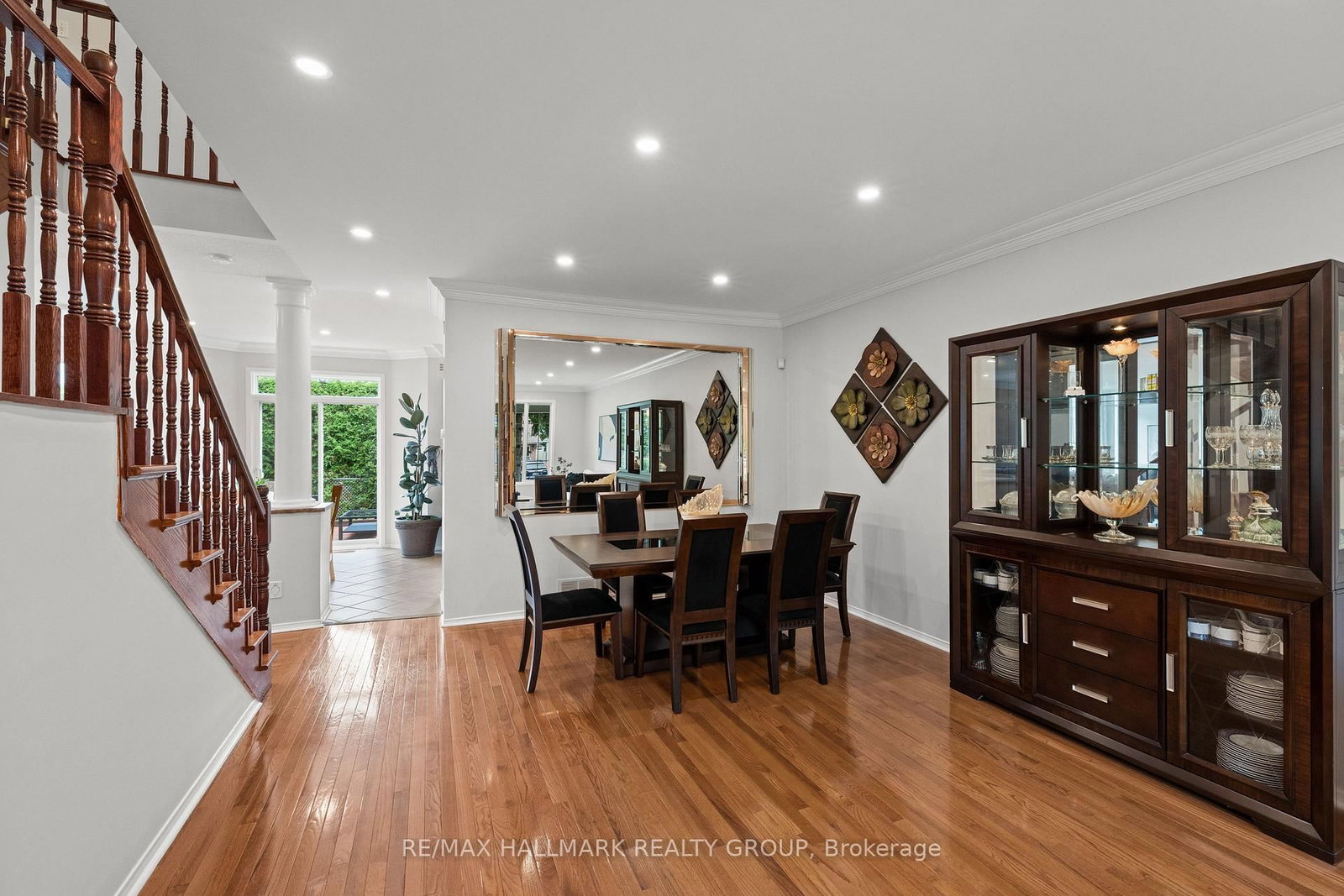 2104 Sandy Oaks Drive • Ottawa, ON photo 11