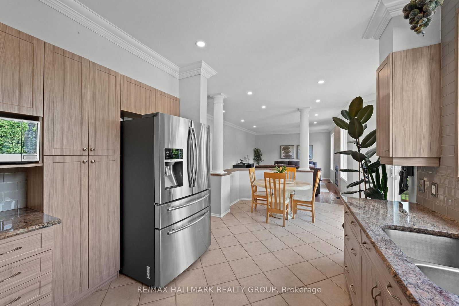 2104 Sandy Oaks Drive • Ottawa, ON photo 21